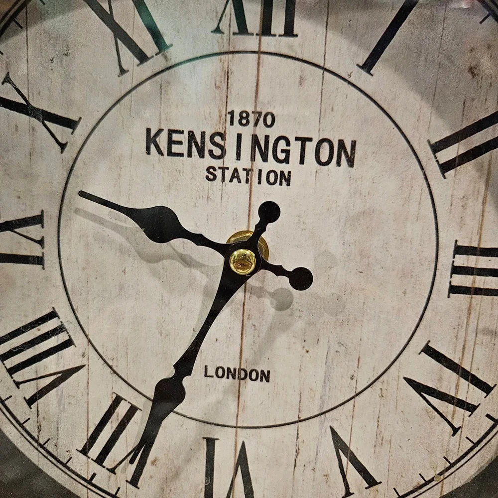 Kensington Station London Retro Wood Tabletop‎ Clock 1870 Vintage Style